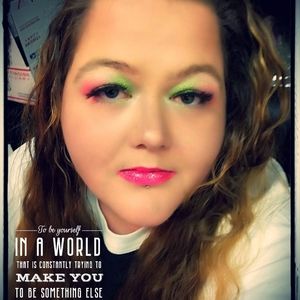 Meet your Posher, Ashlie